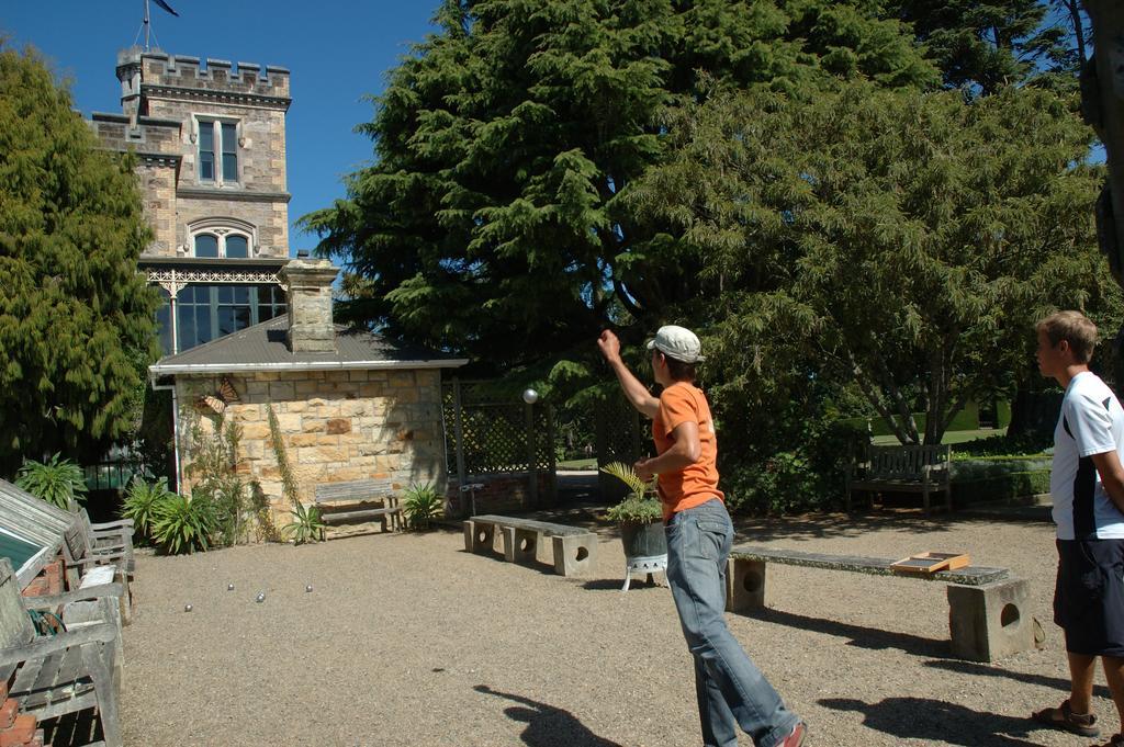 Larnach Lodge & Stable Stay Дьюндин Экстерьер фото